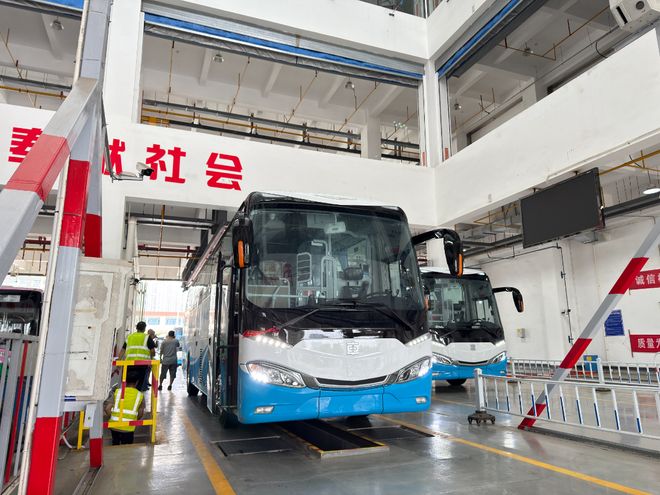 能源车型 升级市民定制公交出行体验ag九